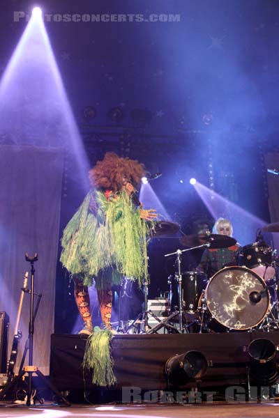 EBONY BONES - 2011-06-25 - PARIS - Hippodrome de Longchamp - 